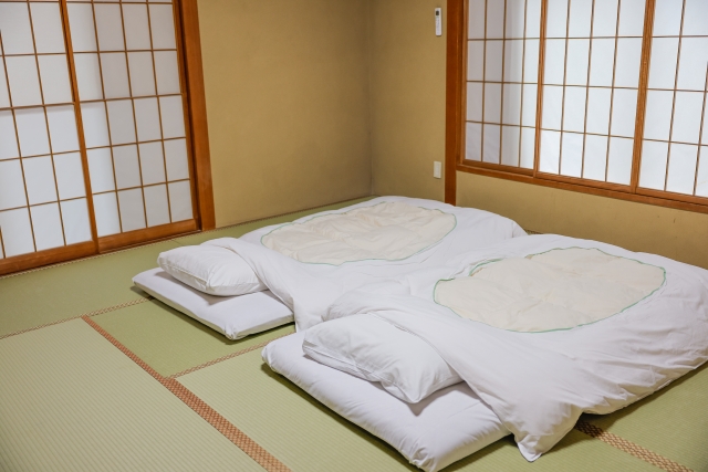 畳の上に敷いた布団・イメージ