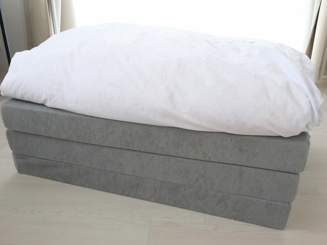 三つ折りマットレスは持ち運びやすいのがメリット